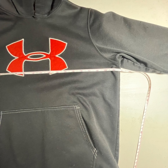 Under Armour Hoodie Youth Large. Black red Logo. Warm comfortable. Long sleeve - Picture 3 of 6